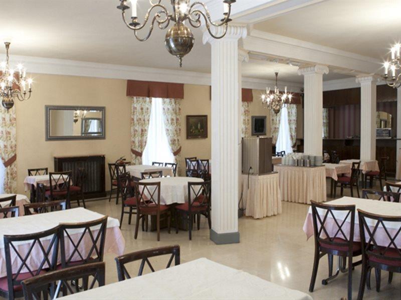 Hotel Mediodia Madrid Exterior photo
