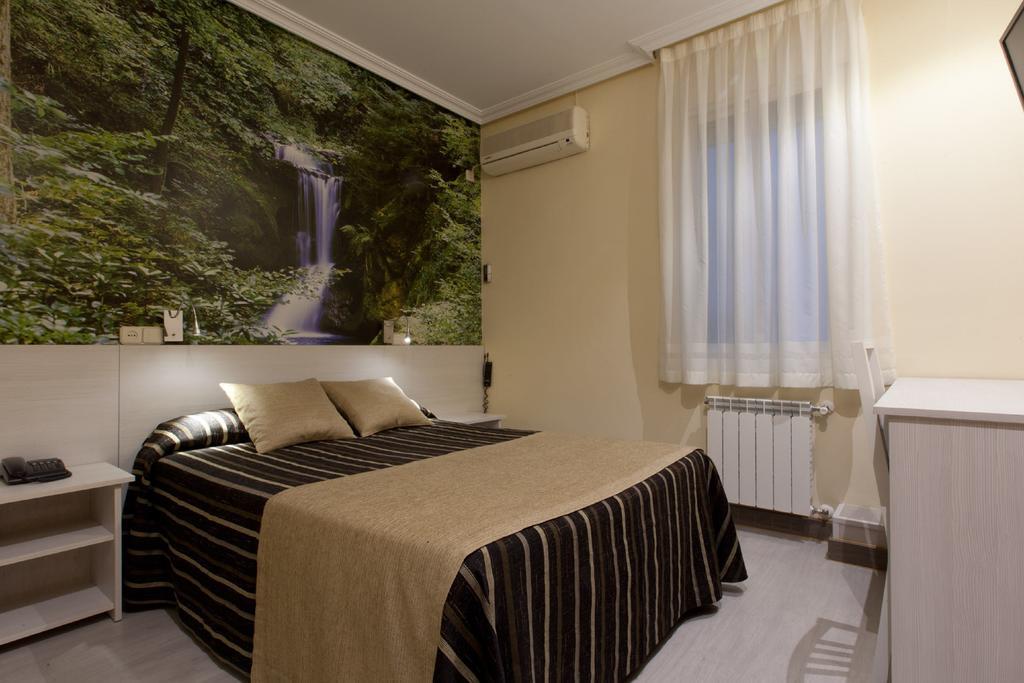 Hotel Mediodia Madrid Exterior photo