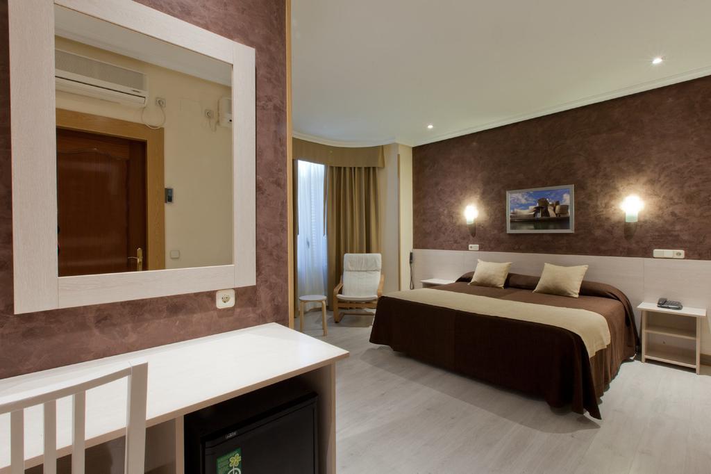 Hotel Mediodia Madrid Exterior photo